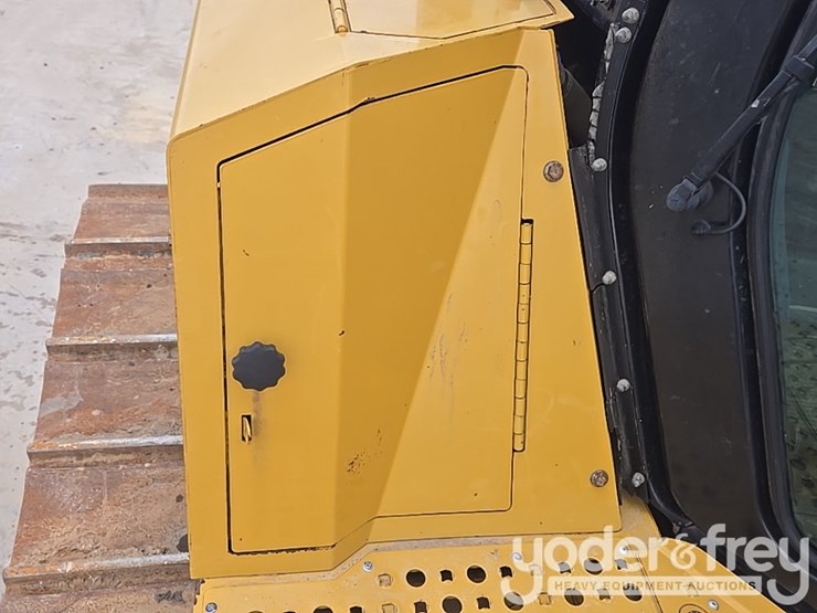 2019-caterpillar-d6-lgp-image-41