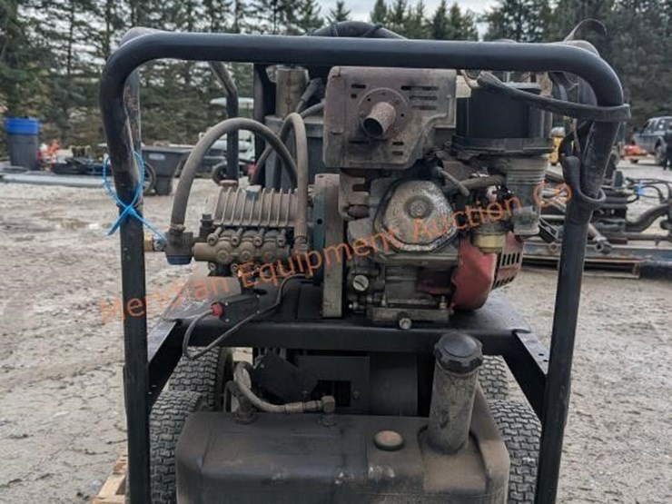 mi-t-m-3504-hot-pressure-washer-image-16
