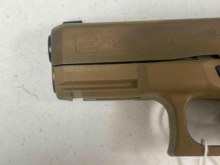 glock-pistol-image-9