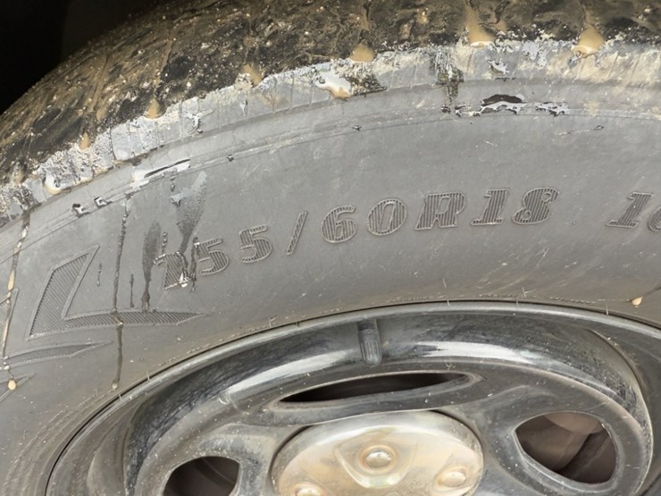 2020-ford-explorer-image-16