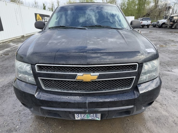 2014-chevrolet-tahoe-image-8