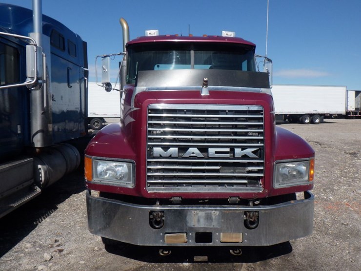 2000-mack-ch613-image-2