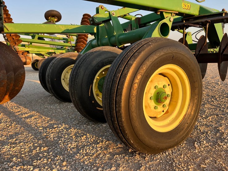 2001-john-deere-637-image-6