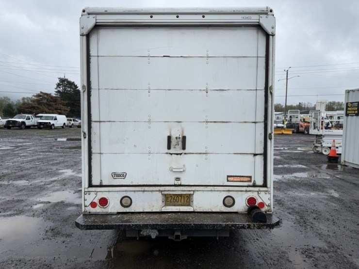 2014-freightliner-mt45-image-5