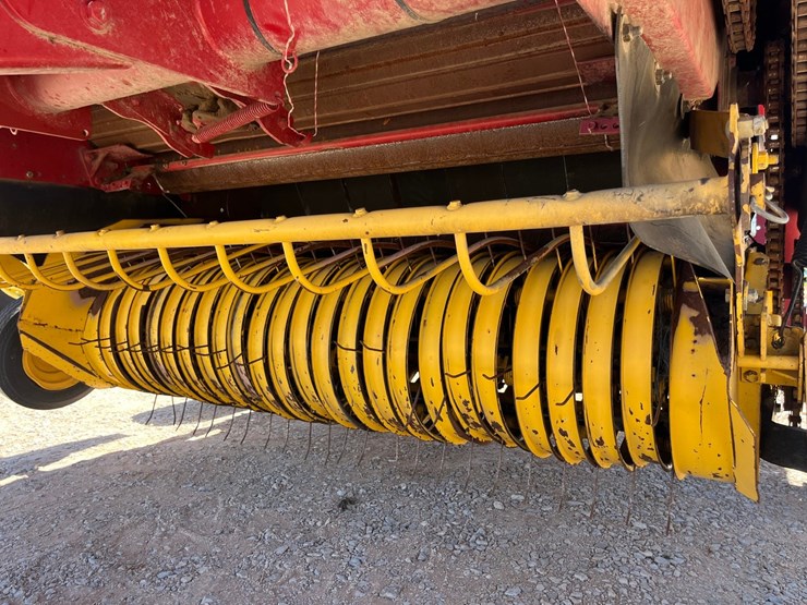 2007-new-holland-br7090-image-2