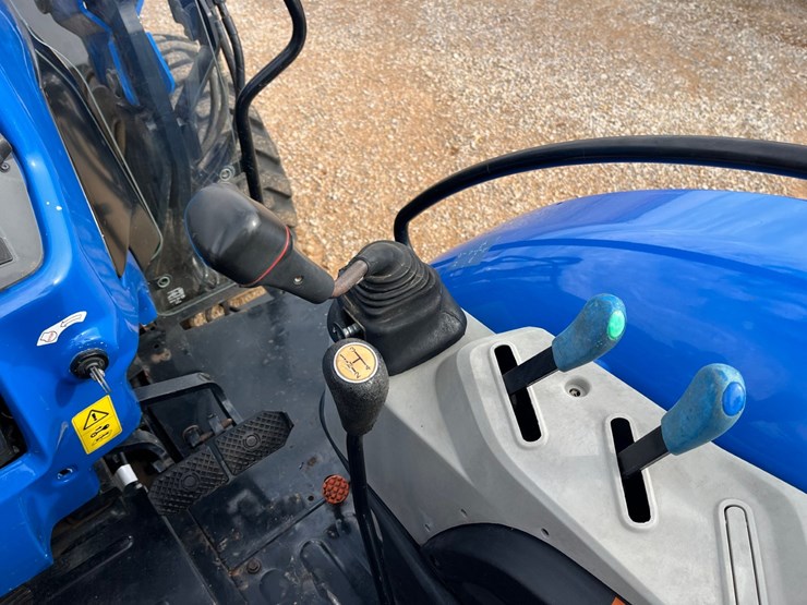 new-holland-workmaster-120-image-15