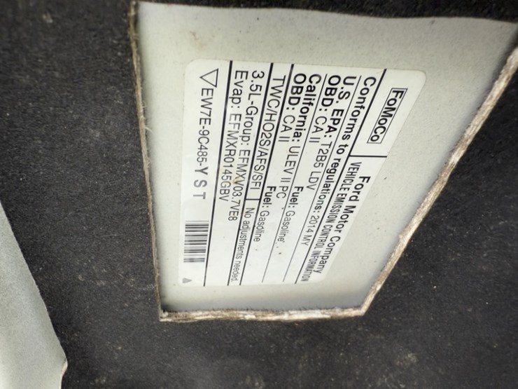 2014-ford-taurus-sedan-image-14