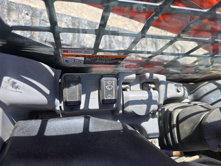 kubota-svl75-2-image-46