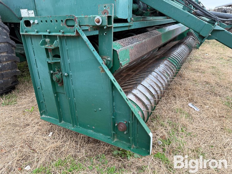 2012-kmc-3386-peanut-combine-image-20