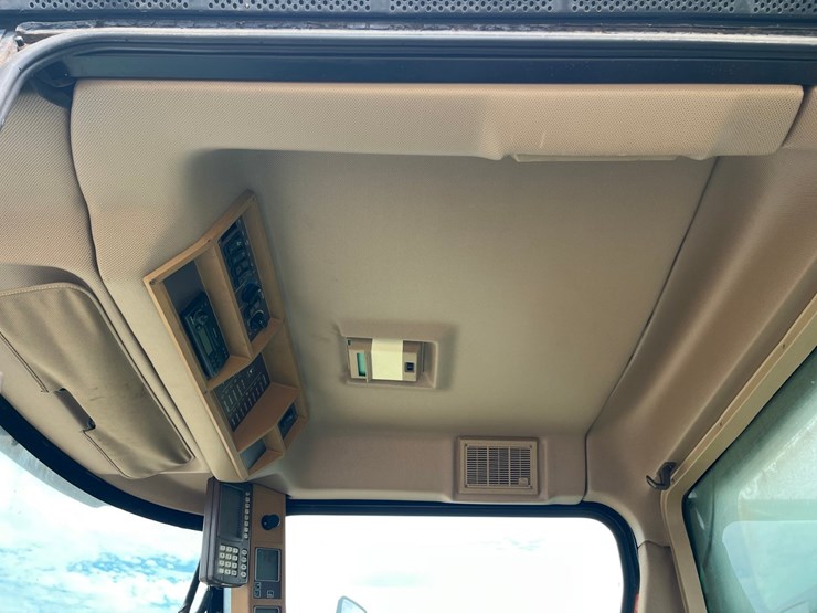 2000-john-deere-2000-image-36