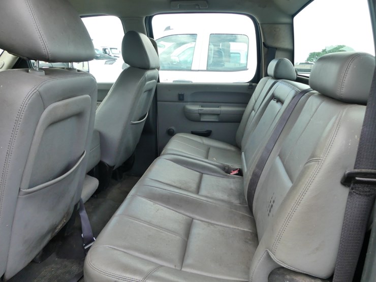 2009-chevrolet-3500hd-image-9