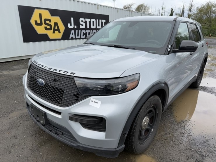 2020-ford-explorer-image-1