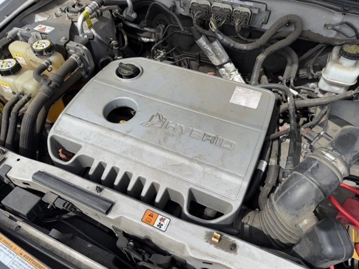 2010-ford-escape-hybrid-image-13