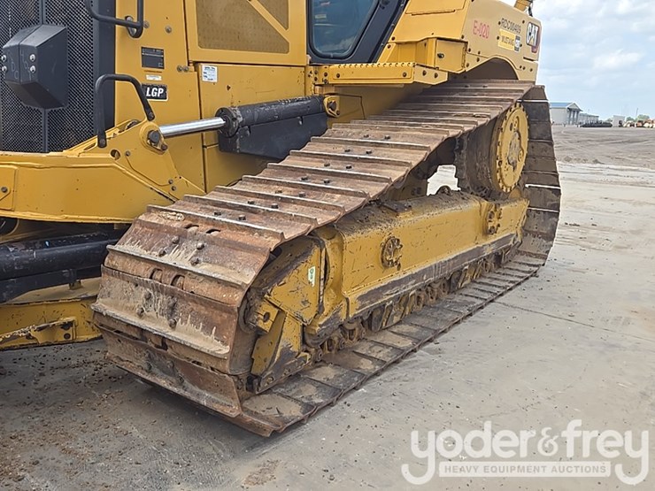 2019-caterpillar-d6-lgp-image-10