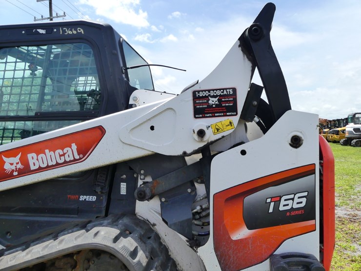 2021-bobcat-t66-image-8
