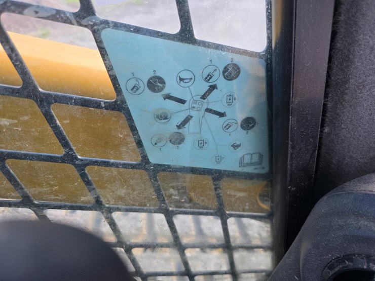 2023-caterpillar-299d3-xe-image-73