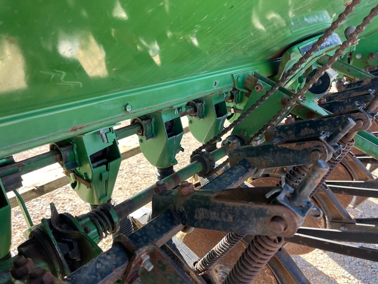 john-deere-8300-image-6