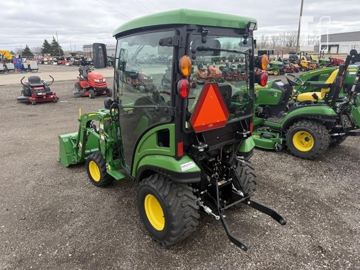 2021-john-deere-1025r-image-4