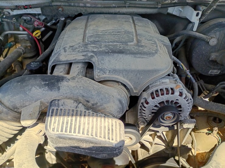 2008-chevrolet-tahoe-image-23