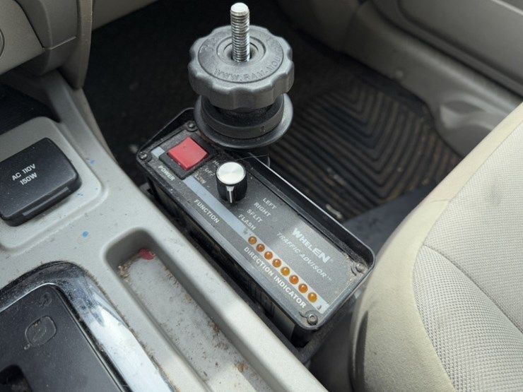 2010-ford-escape-hybrid-image-27