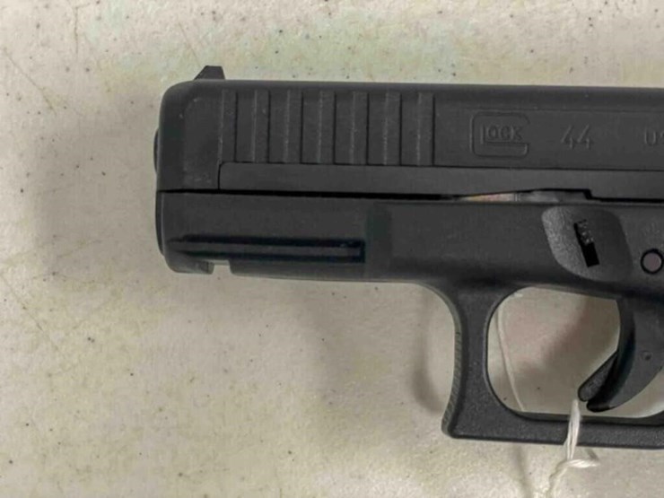 glock-pistol-image-13