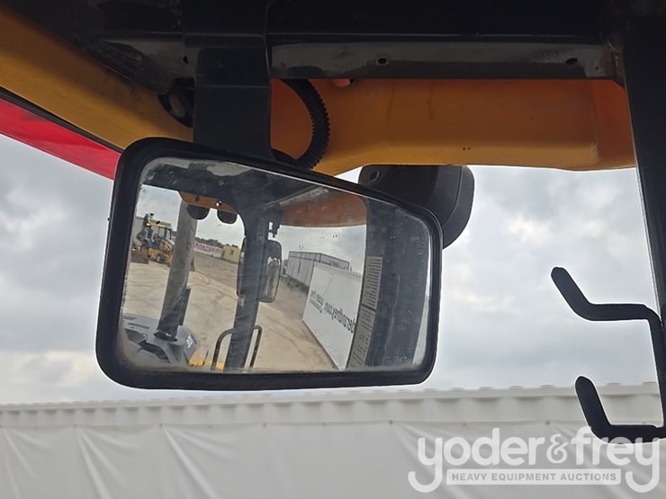 2021-deere-310sl-image-96