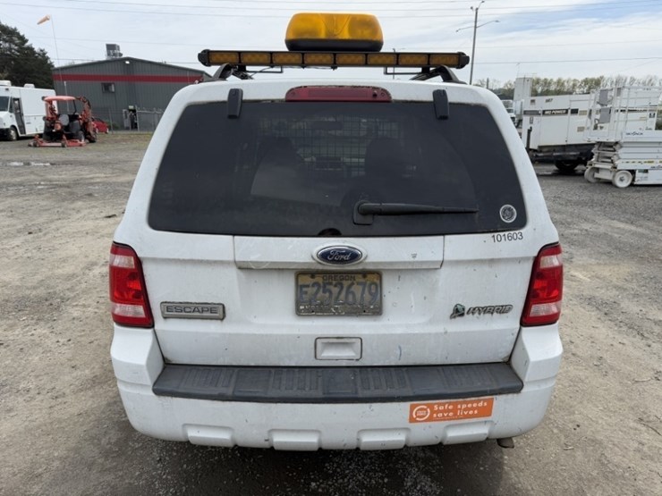 2010-ford-escape-hybrid-image-5