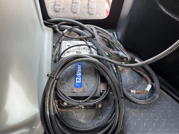 2009-versatile-435-image-38