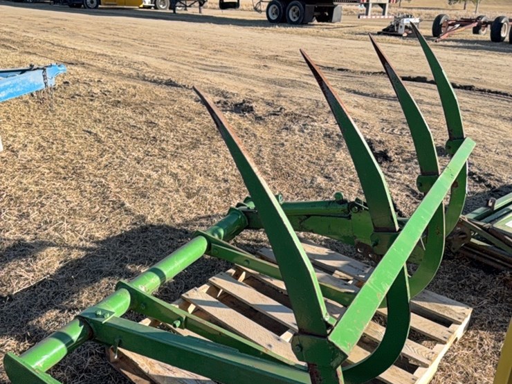 john-deere-168-image-10