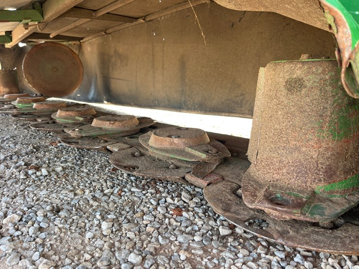 2020-john-deere-r310-image-4