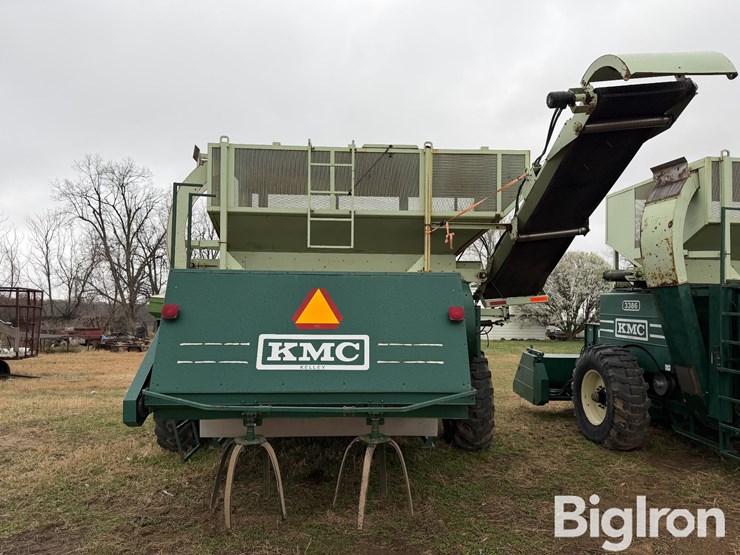 2012-kmc-3386-peanut-combine-image-6