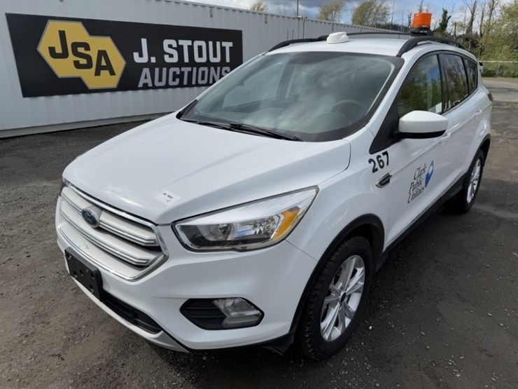 2019-ford-escape-se-image-1