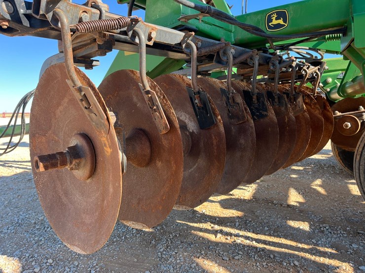 2004-john-deere-637-image-16