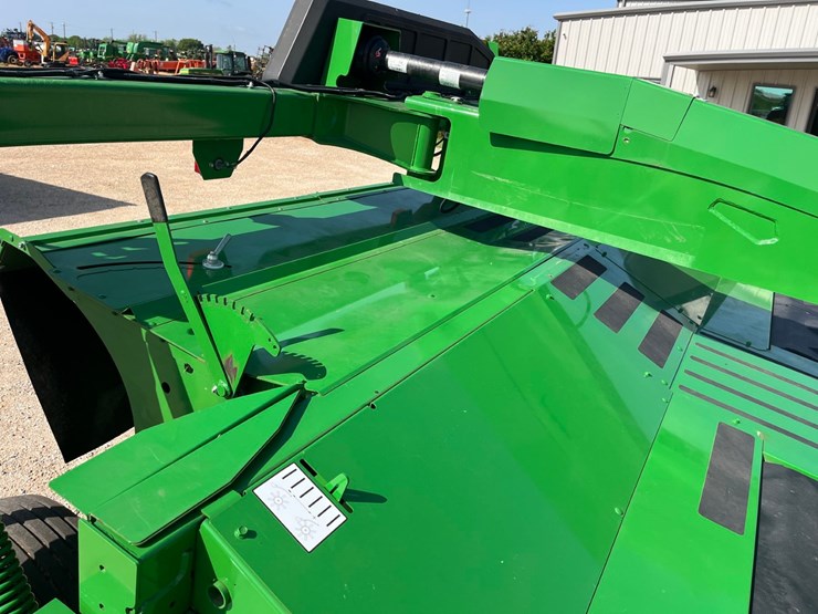 2023-john-deere-c400-image-19