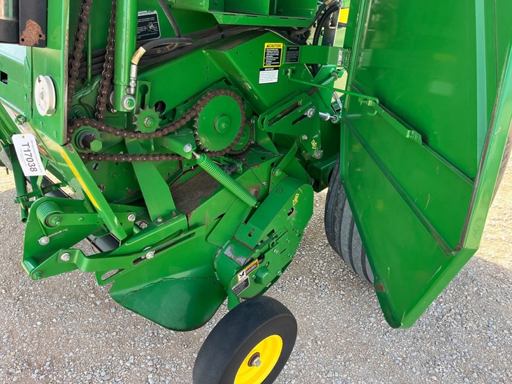 2015-john-deere-569-image-14