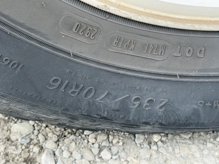 2010-ford-escape-hybrid-image-17