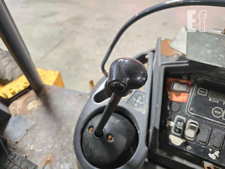 2006-deere-310sg-image-23