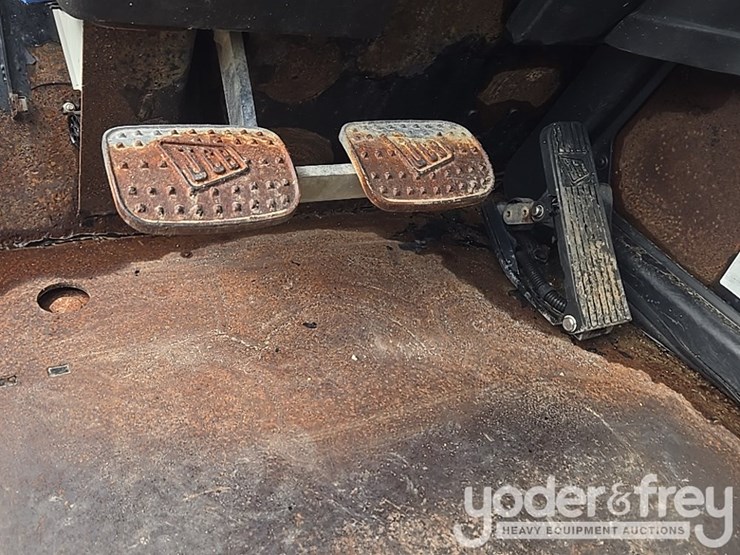 2017-jcb-510-56-image-86