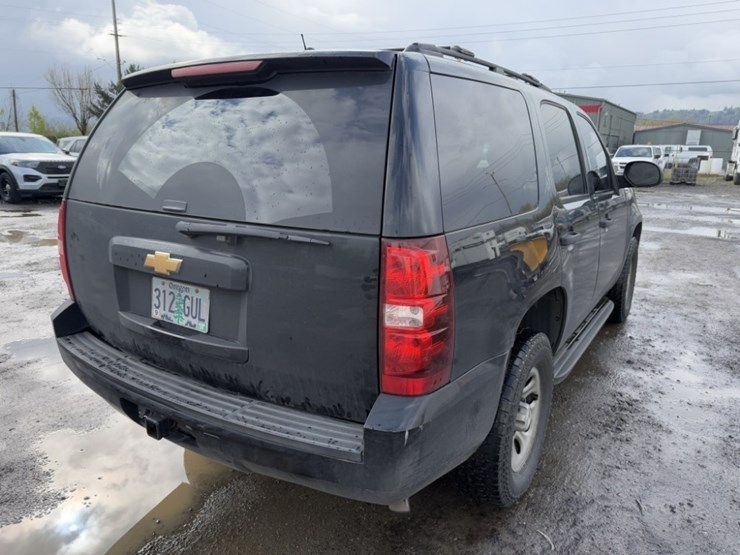 2014-chevrolet-tahoe-image-4