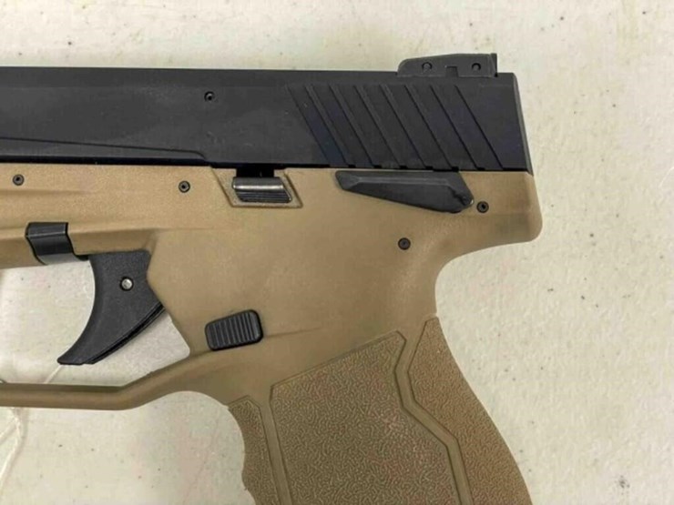 taurus-pistol-image-8
