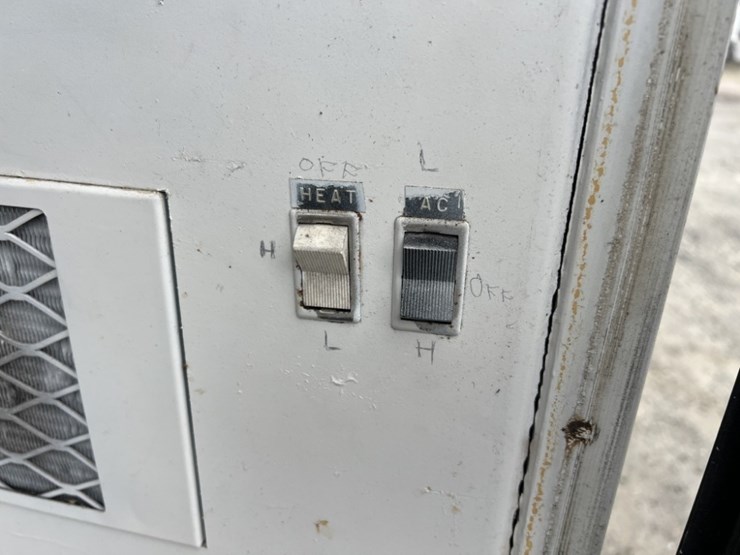 1992-ford-f700-image-14