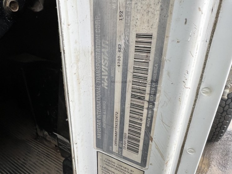 2000-international-4700-image-9