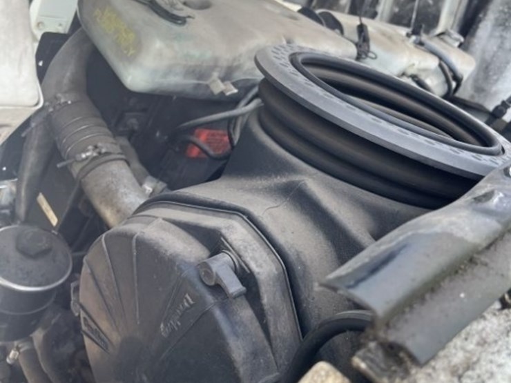 2001-sterling-l7500-image-24