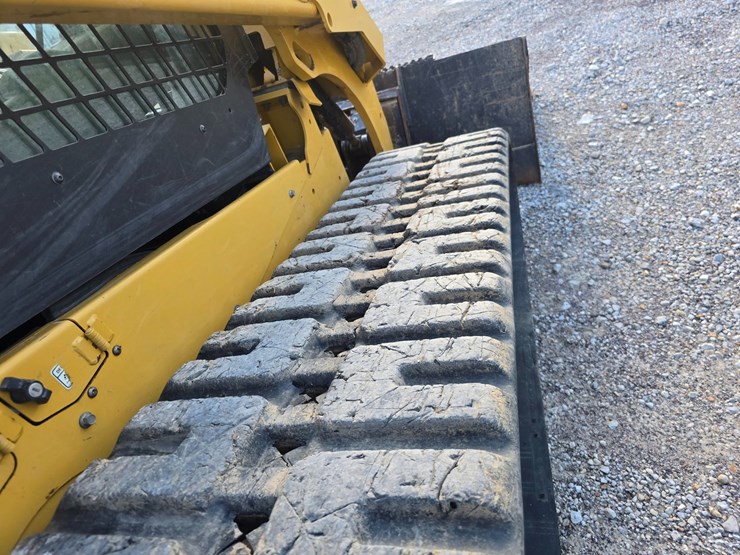 2023-caterpillar-299d3-xe-image-37