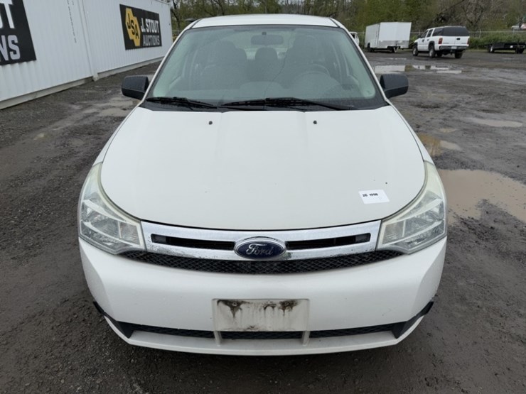 2009-ford-focus-sedan-image-8