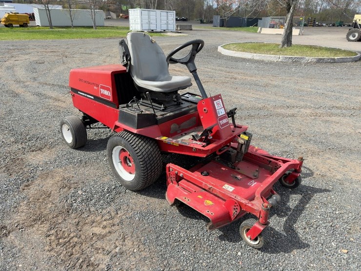 toro-groundsmaster-225-image-6