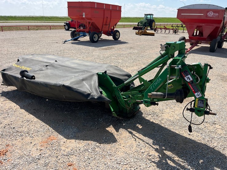 2020-john-deere-r310-image-1