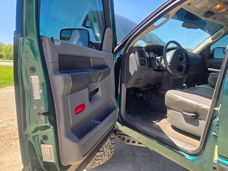 2008-dodge-ram-2500-image-29