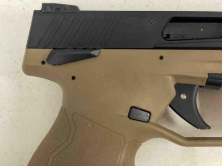 taurus-pistol-image-2