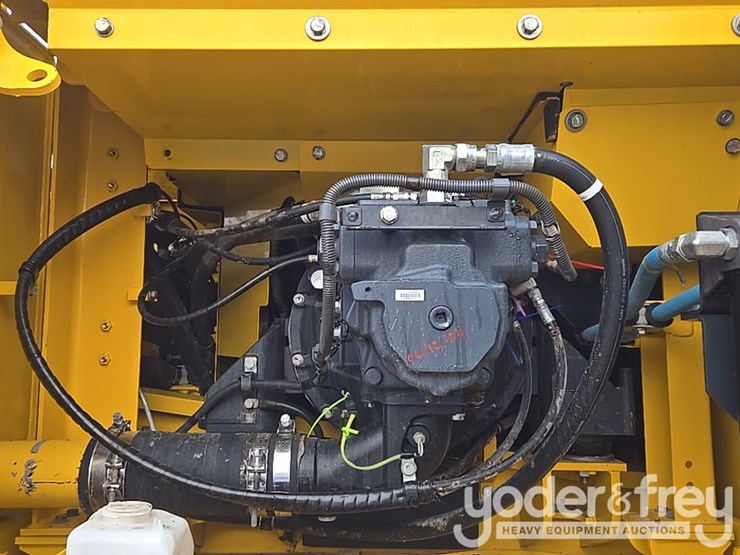 2020-komatsu-pc360-lc-11-image-39